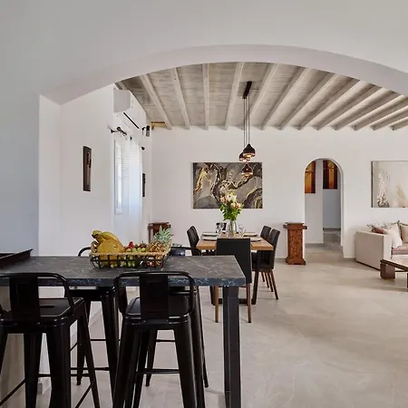 Philippi * Mykonos Town