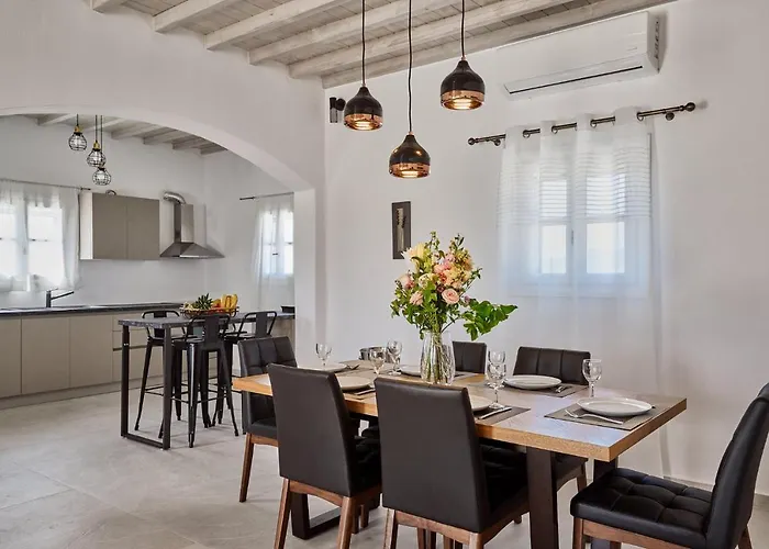 Philippi Mykonos Town